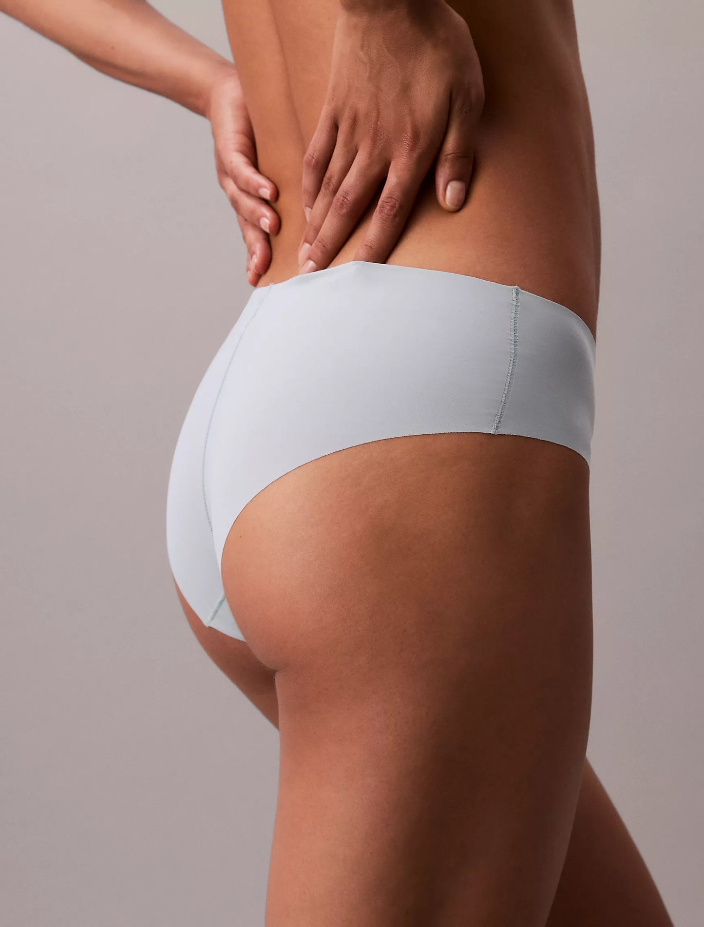 Calvin Klein Cheeky Hipsters invisibles sin costuras