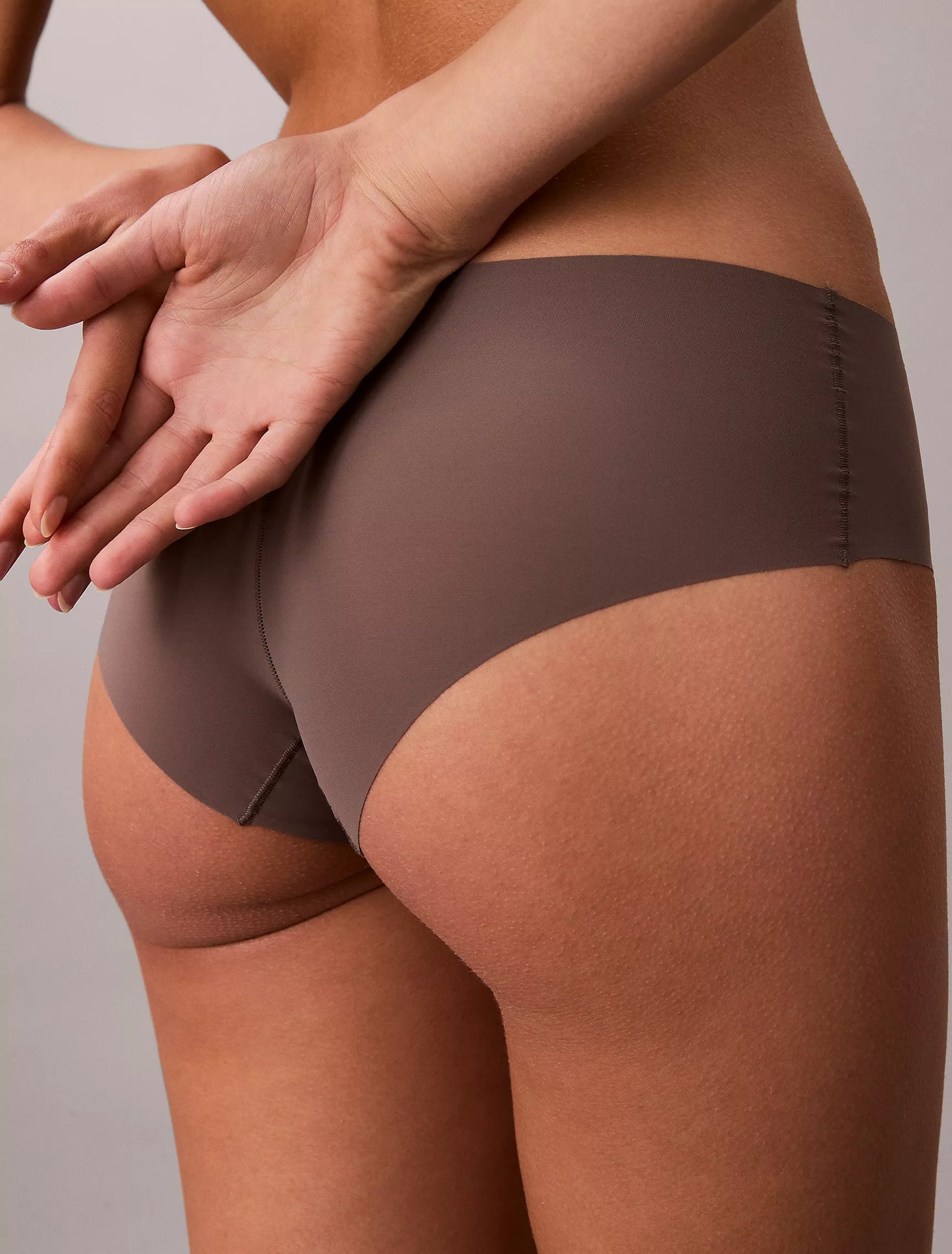 Calvin Klein Cheeky Hipsters invisibles sin costuras