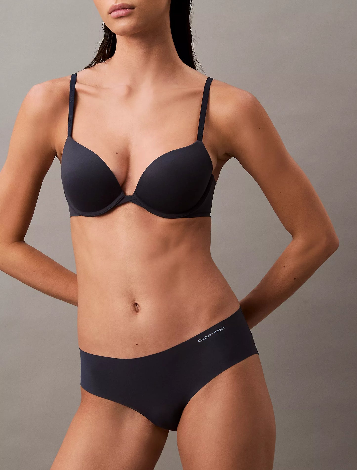 Calvin Klein Cheeky Hipsters invisibles sin costuras