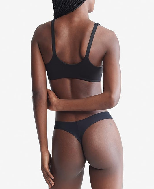 Calvin Klein Invisibles Tanga sin Costuras para Mujer