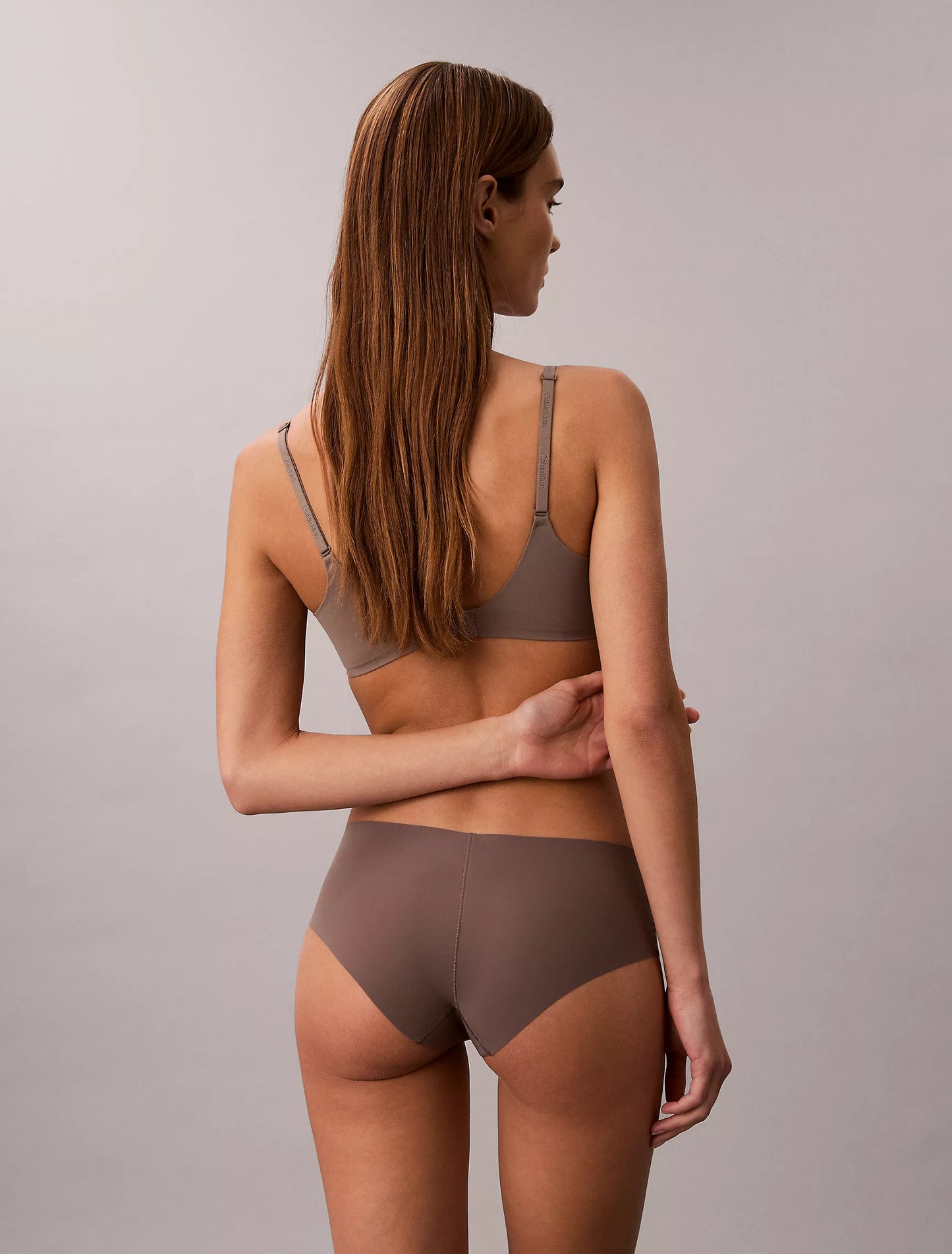 Calvin Klein Cheeky Hipsters invisibles sin costuras