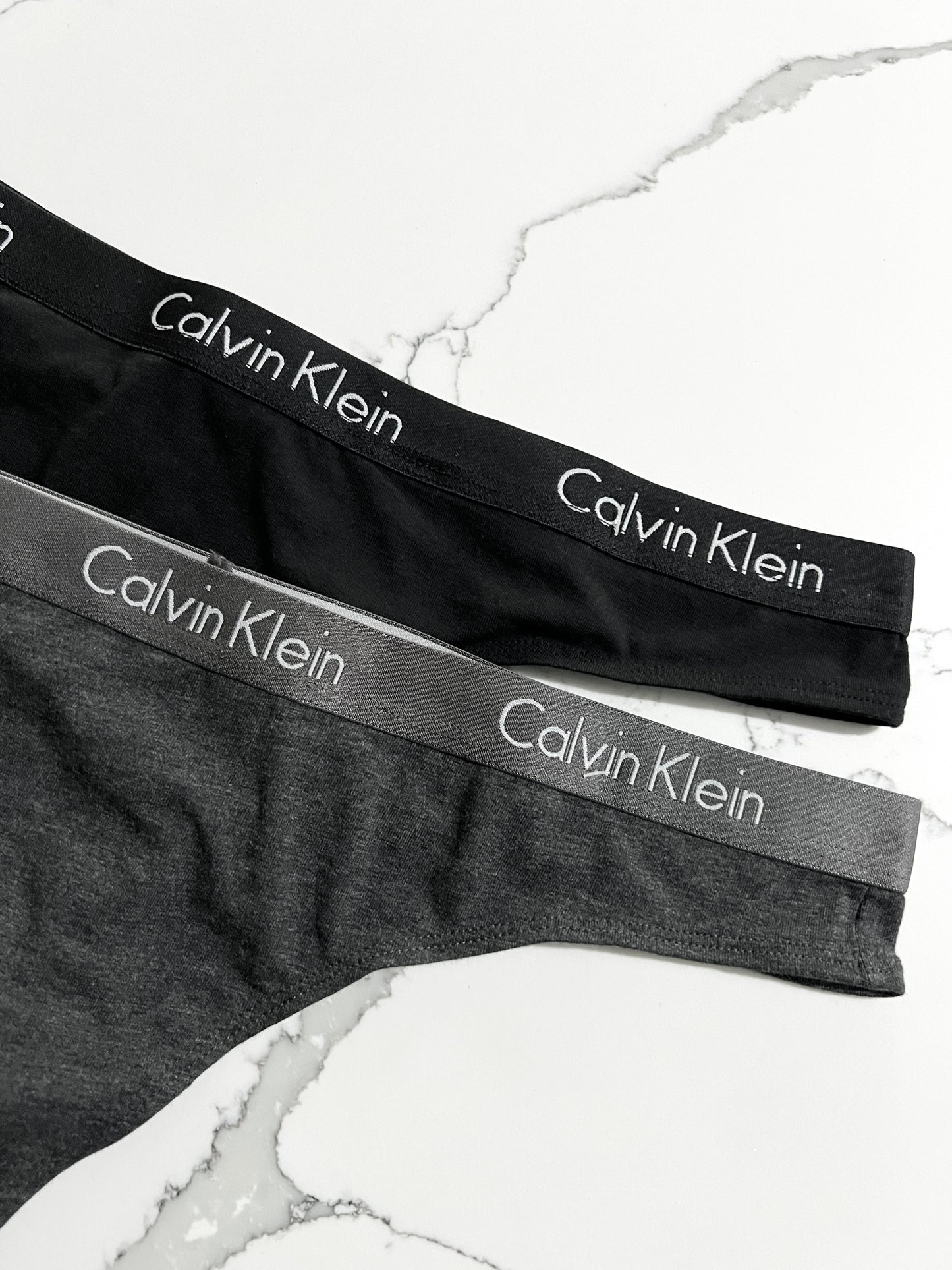 Calvin Klein Tanga de algodón Motive