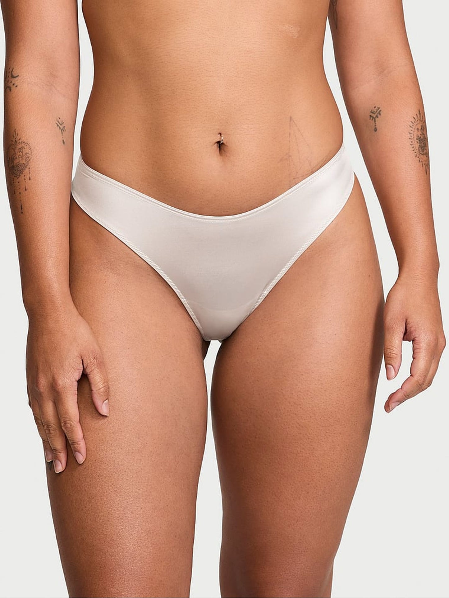 Tanga atrevida de textura lisa fina con tiras en la espalda, pierna alta by Victoria's Secret