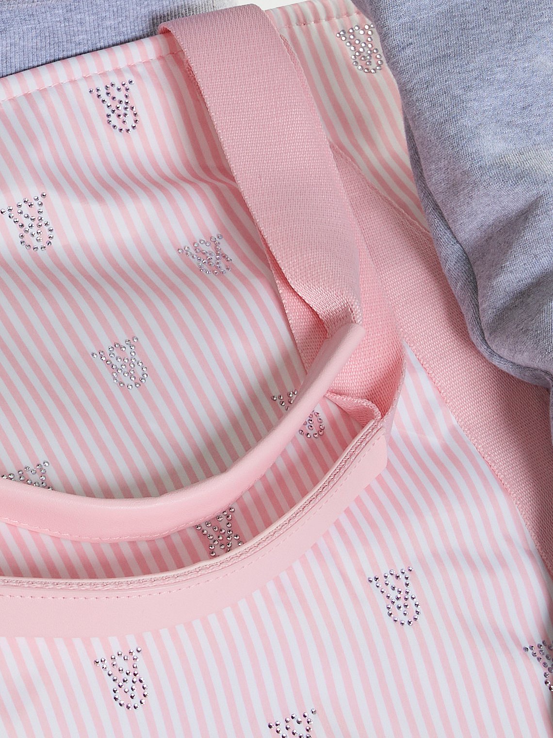 Bolsa de Playa Grande de Material Impermeable con Logos Brillantes by Victoria's Secret