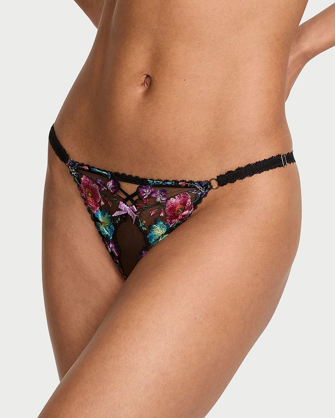 Panty Brasileña de bordado fino con apertura en la parte de atrás by Victoria's Secret