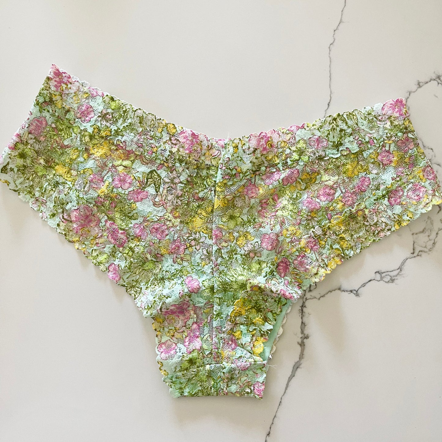 Braga Cheeky de Lacie verde con flores Victoria's Secret